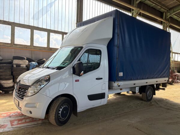 Renault Master emelőhátfalas kisteherautó oldal-elölről