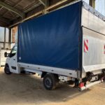 Renault Master emelőhátfalas kisteherautó oldal-hátulról